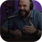Fill Seixas em um podcast